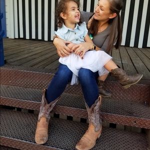 Women’s Ariat Good Times Boots 7.5B